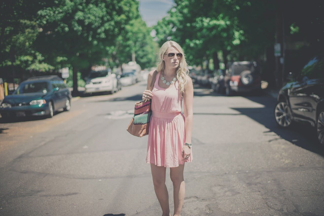 girl-926331_1280